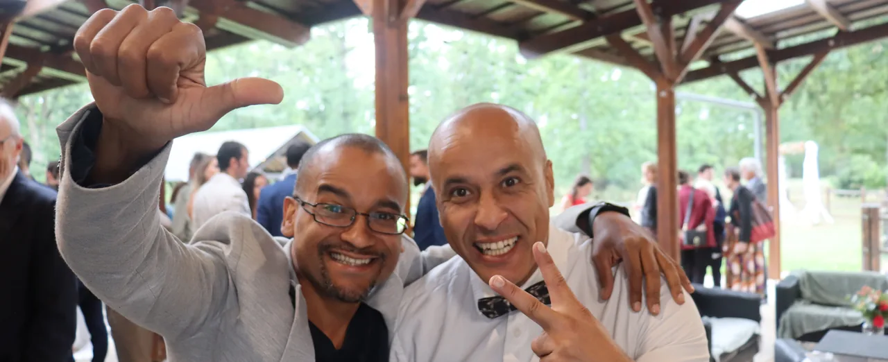 Invités lors d’un événement avec photobooth à Roissy-en-France